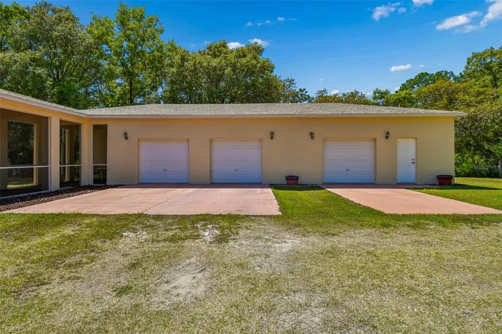30342 VITEX AVENUE Eustis, FL 32736