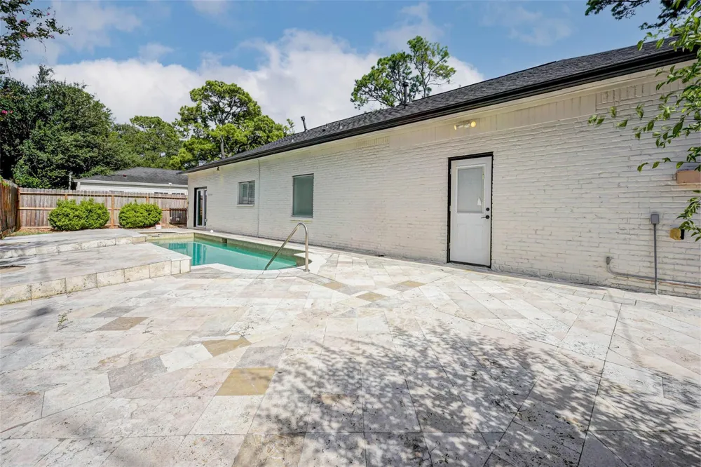 10118 Briar Rose Drive Houston, TX 77042