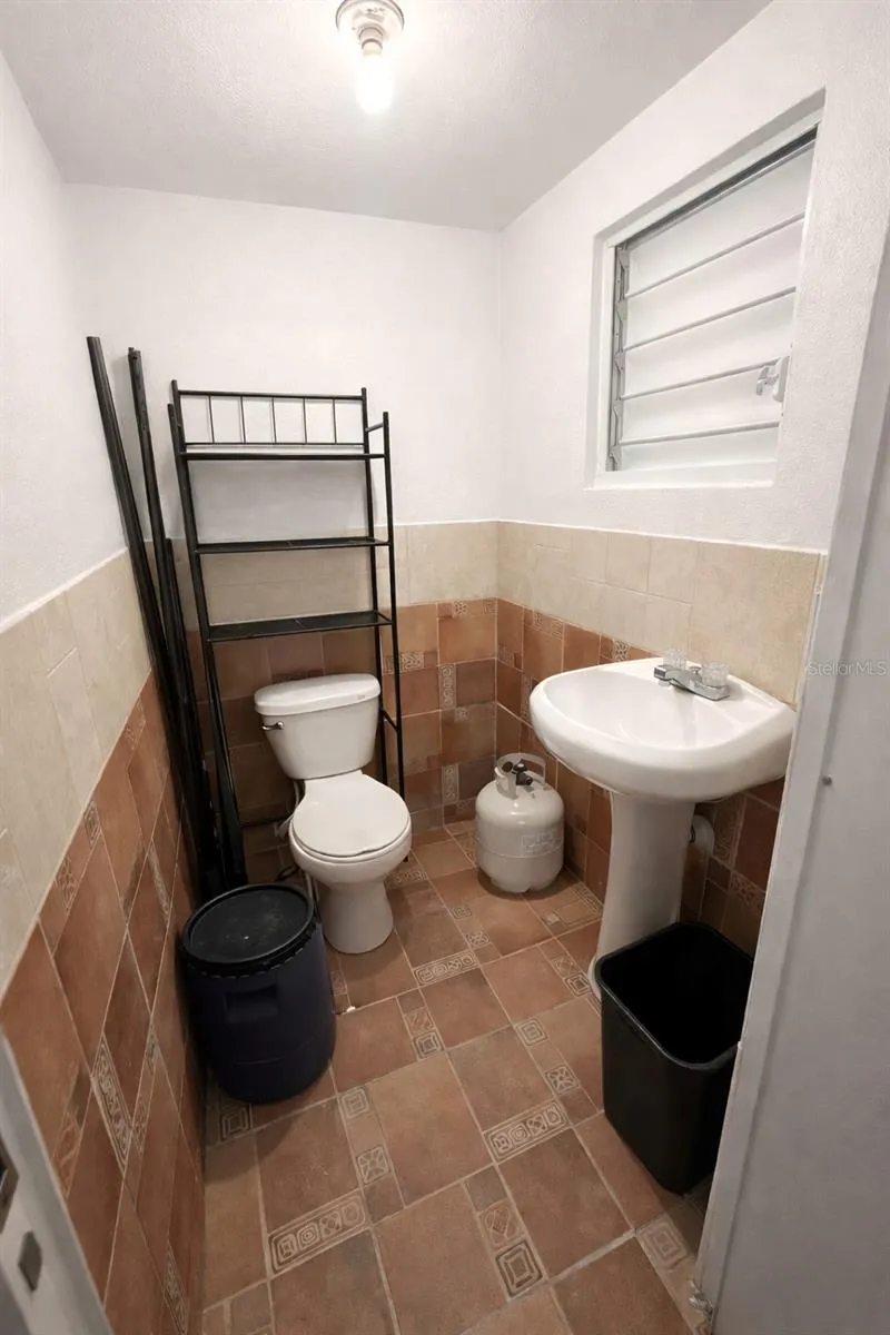 172 RIO ABAJO Cidra, PR 00739