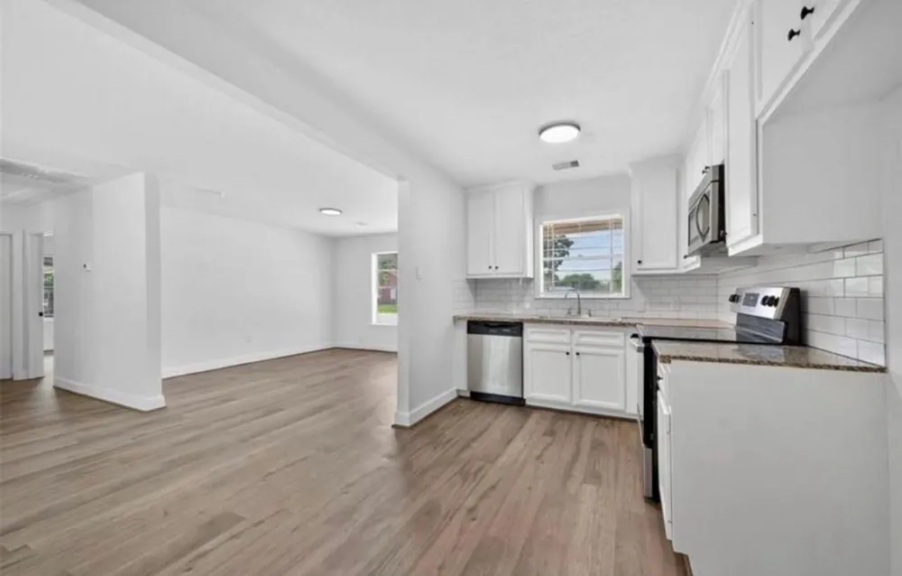 7023 Crestmont Street