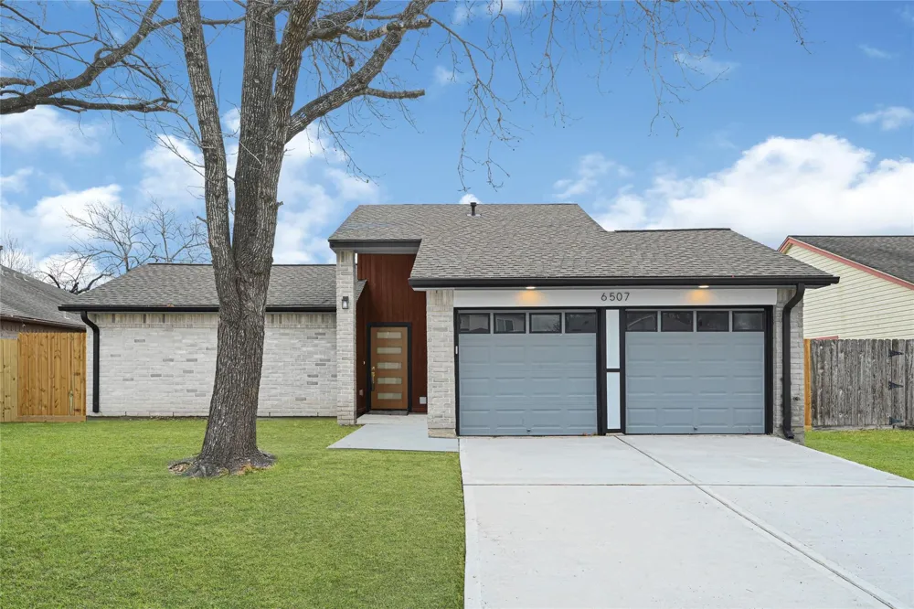 6507 Paso Del Sol Drive