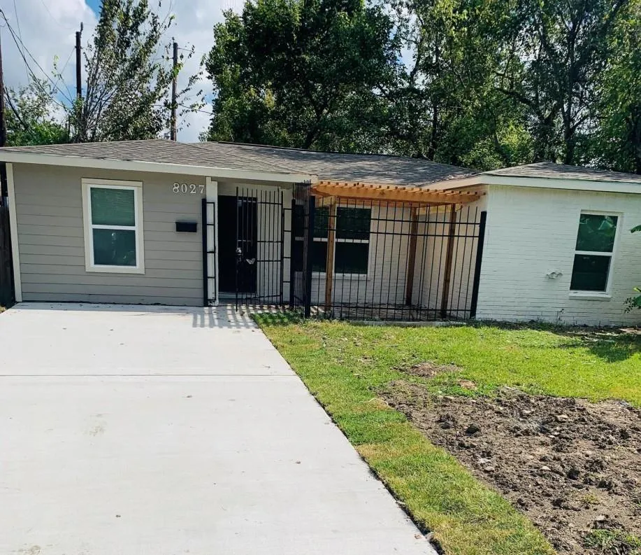 8027 Herschelwood Street