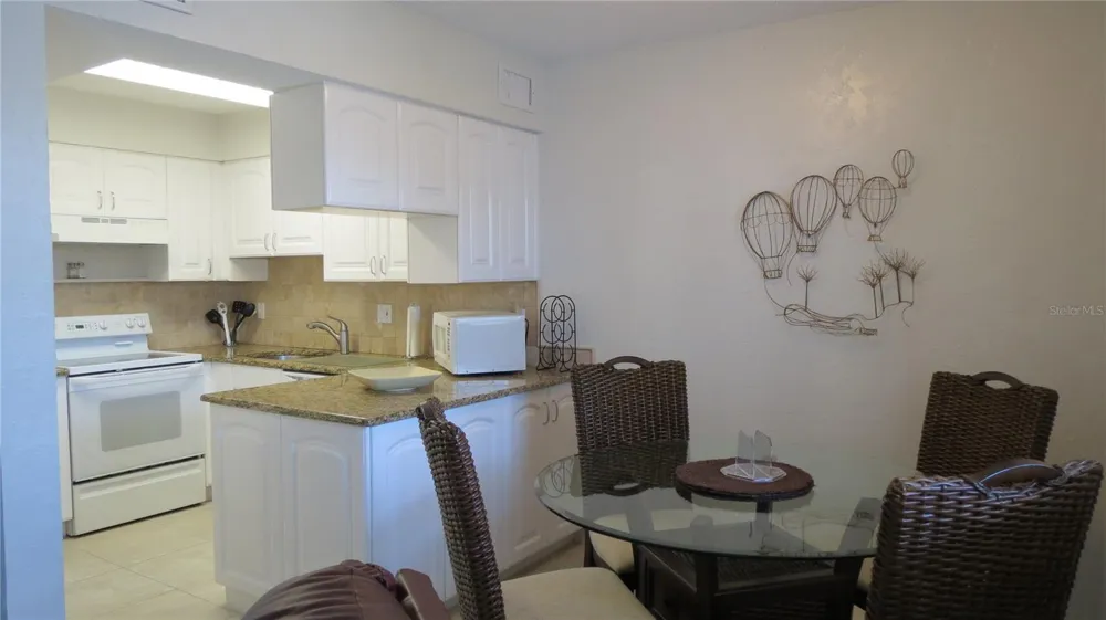 7193 W COUNTRY CLUB DRIVE #138 Sarasota, FL 34243