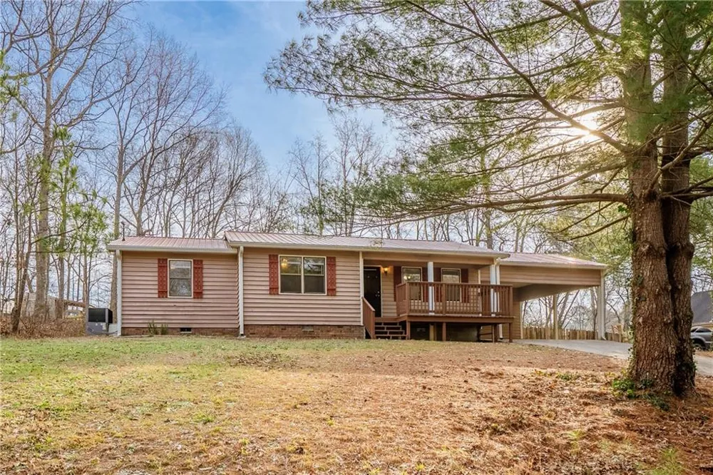 629 W Broadacre Road NW