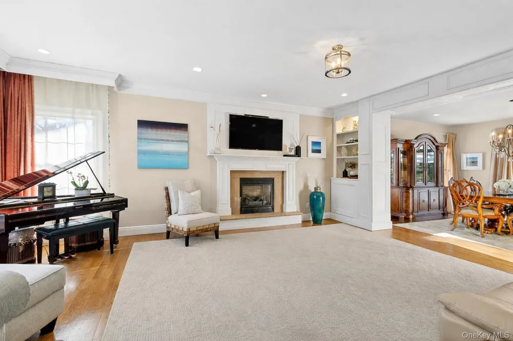 6 Dogwood Street East Quogue, NY 11942