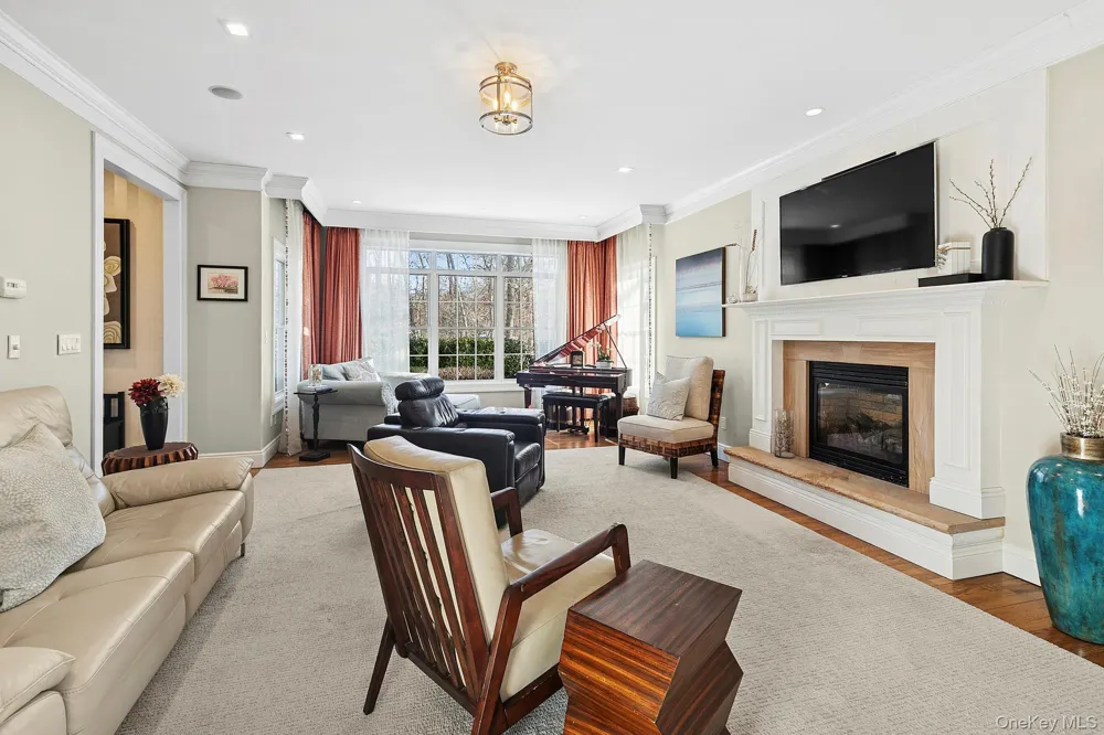 6 Dogwood Street East Quogue, NY 11942