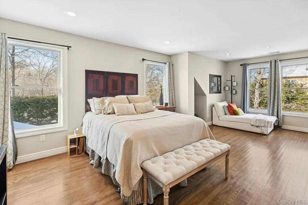 6 Dogwood Street East Quogue, NY 11942
