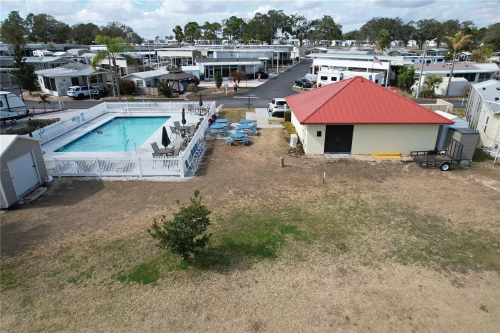 402 GOLFVIEW DRIVE Davenport, FL 33837