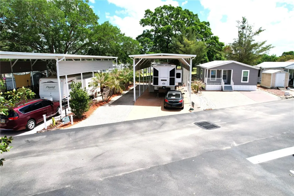 402 GOLFVIEW DRIVE Davenport, FL 33837