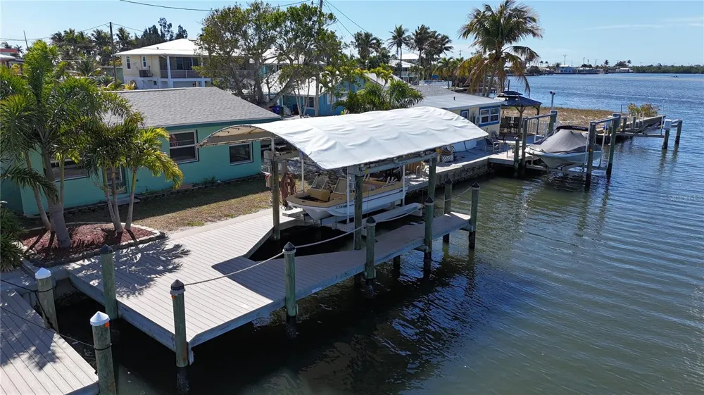 2650 COCO PLUM DRIVE Matlacha, FL 33993
