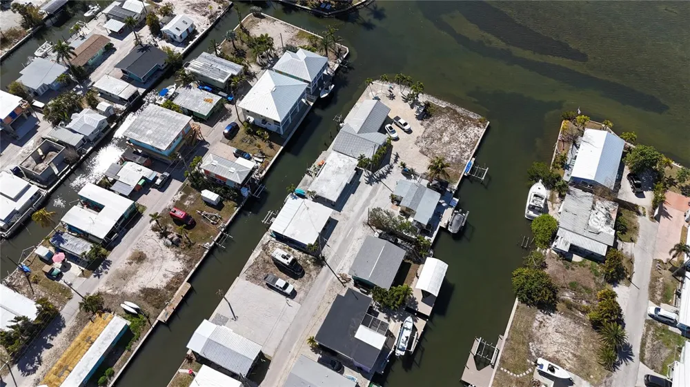 2650 COCO PLUM DRIVE Matlacha, FL 33993