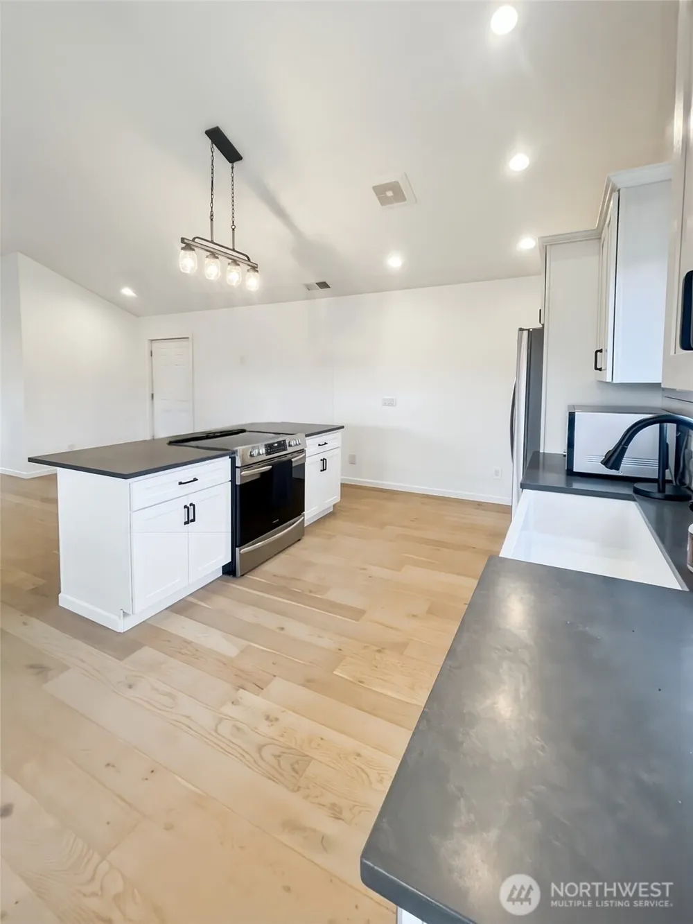 600 Harrison Street South Bend, WA 98586