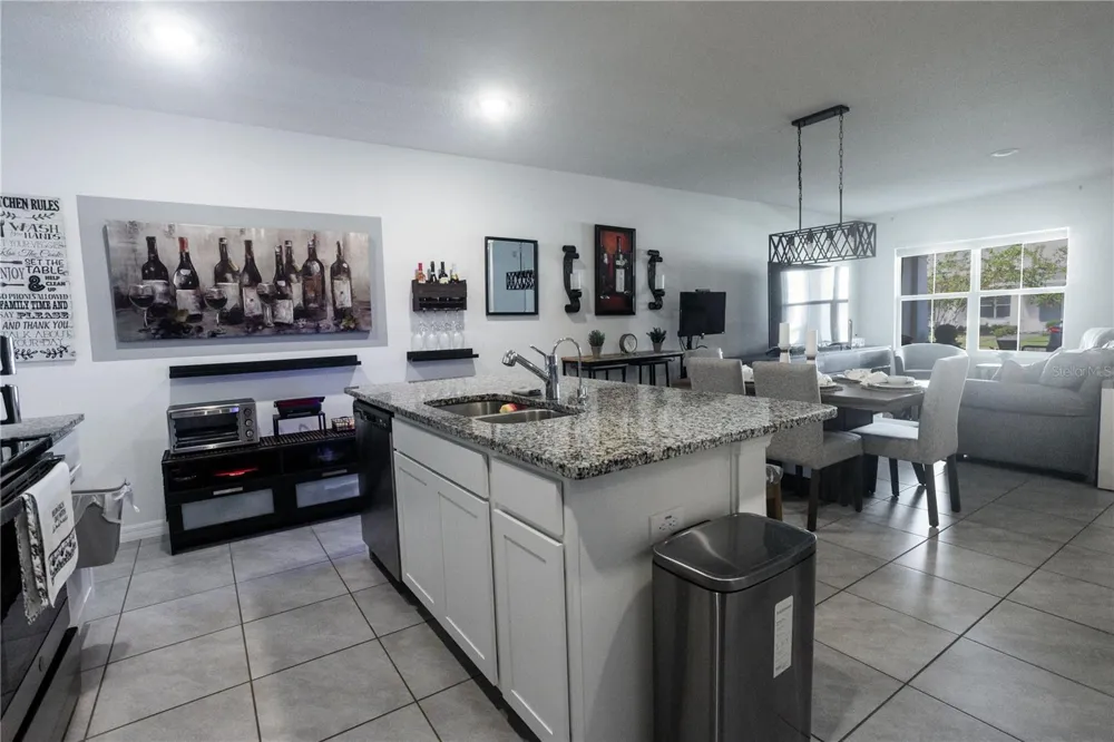 643 BELGROVE STREET Debary, FL 32713