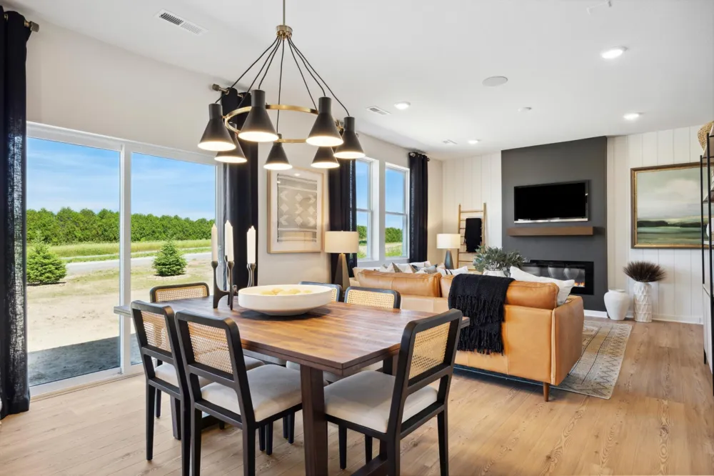 12595 Erskin Street NE