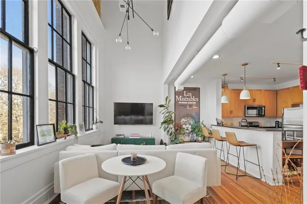 978 North Avenue NE #303