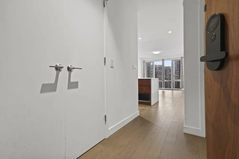 75 PARK LANE SOUTH #607