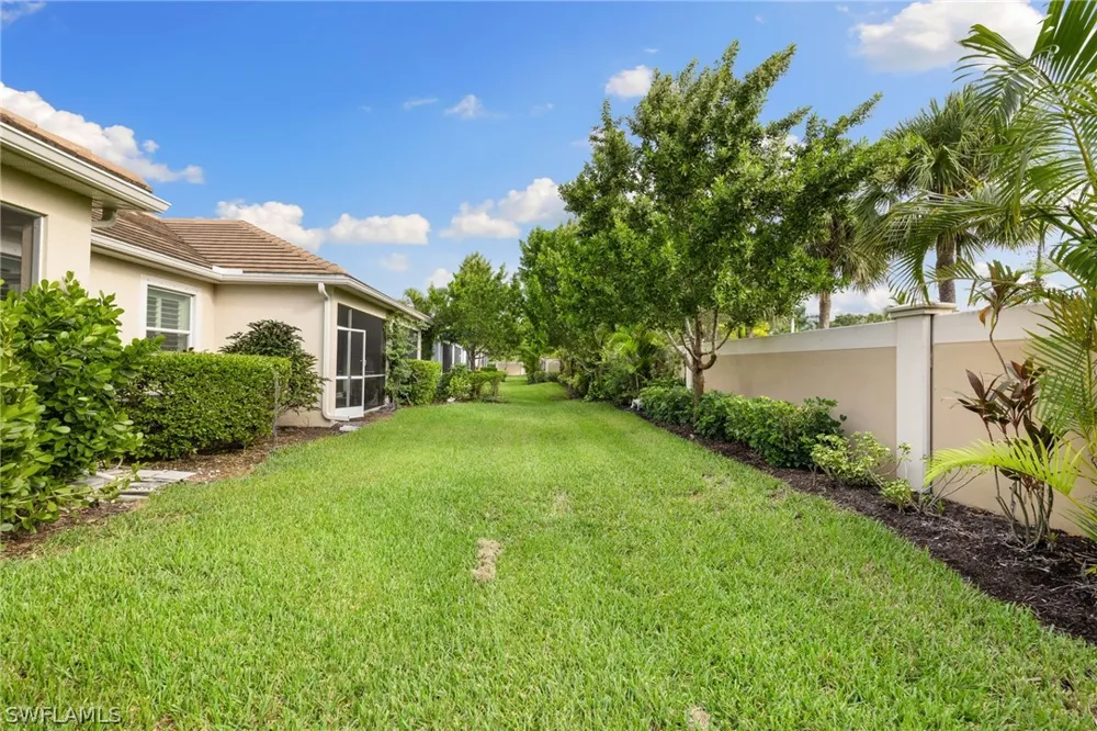 Arboretum Circle #102 Naples, FL 34112