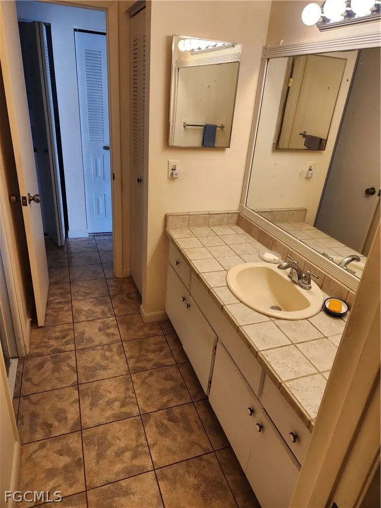 Putnam Court Lehigh Acres, FL 33936