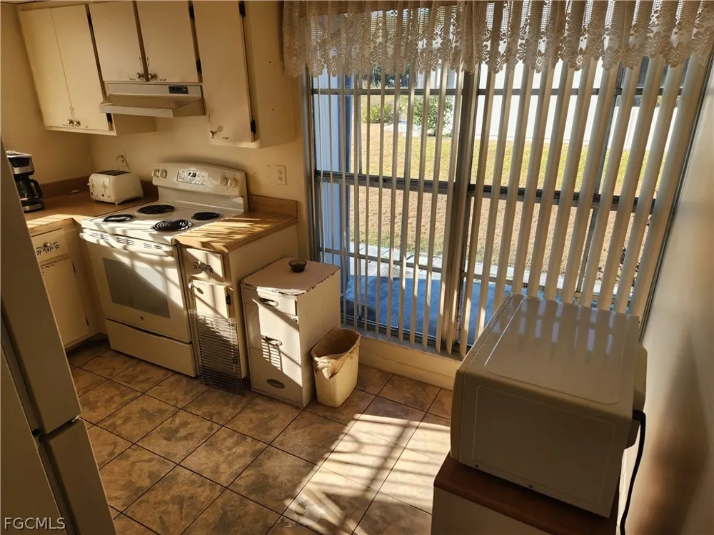 Putnam Court Lehigh Acres, FL 33936
