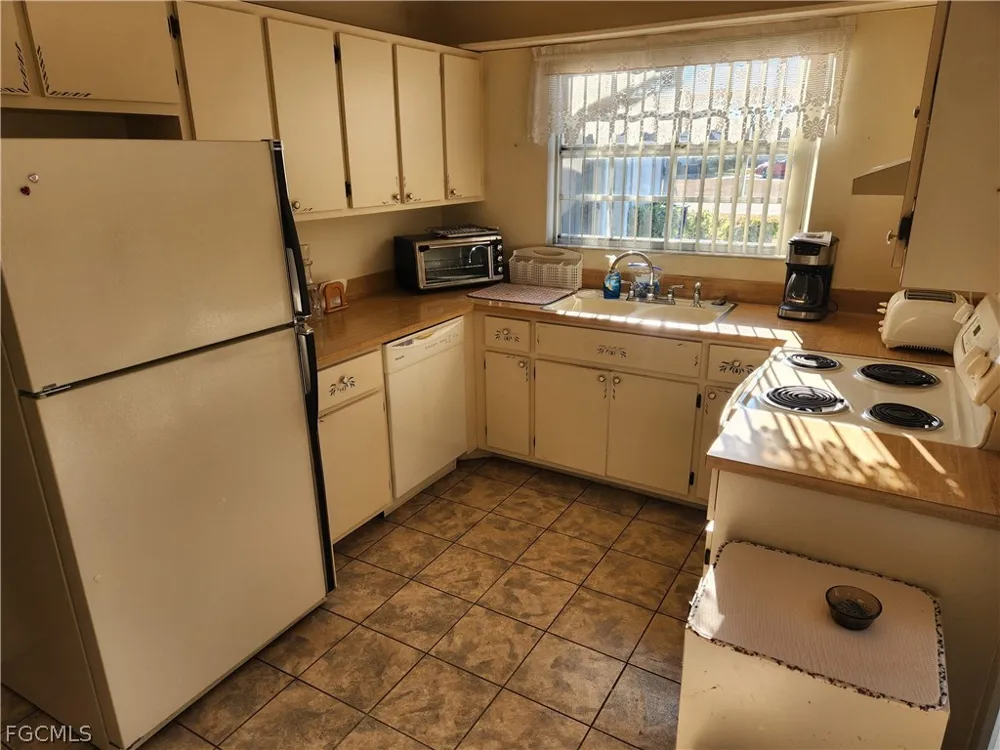 Putnam Court Lehigh Acres, FL 33936