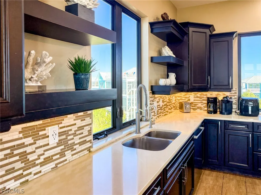 Gulf Lane Upper Captiva, FL 33924