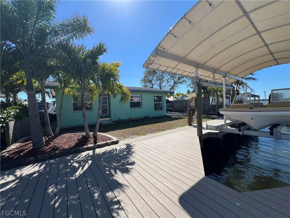 Coco Plum Drive Matlacha, FL 33993