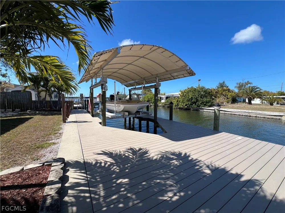 Coco Plum Drive Matlacha, FL 33993