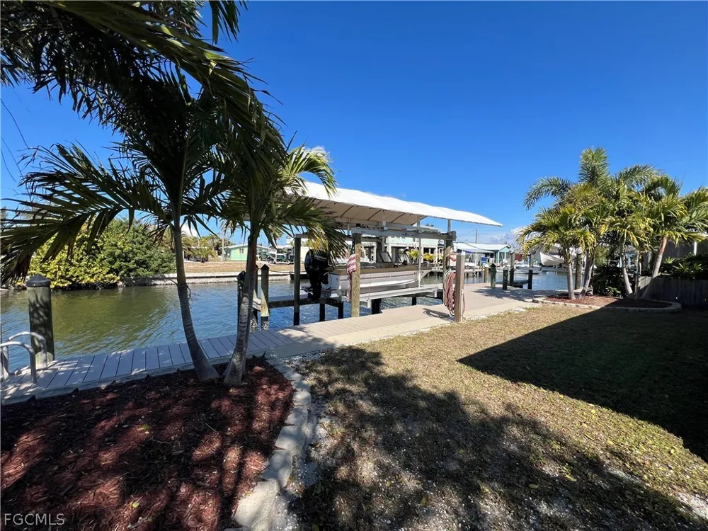 Coco Plum Drive Matlacha, FL 33993