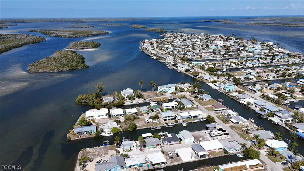 Coco Plum Drive Matlacha, FL 33993