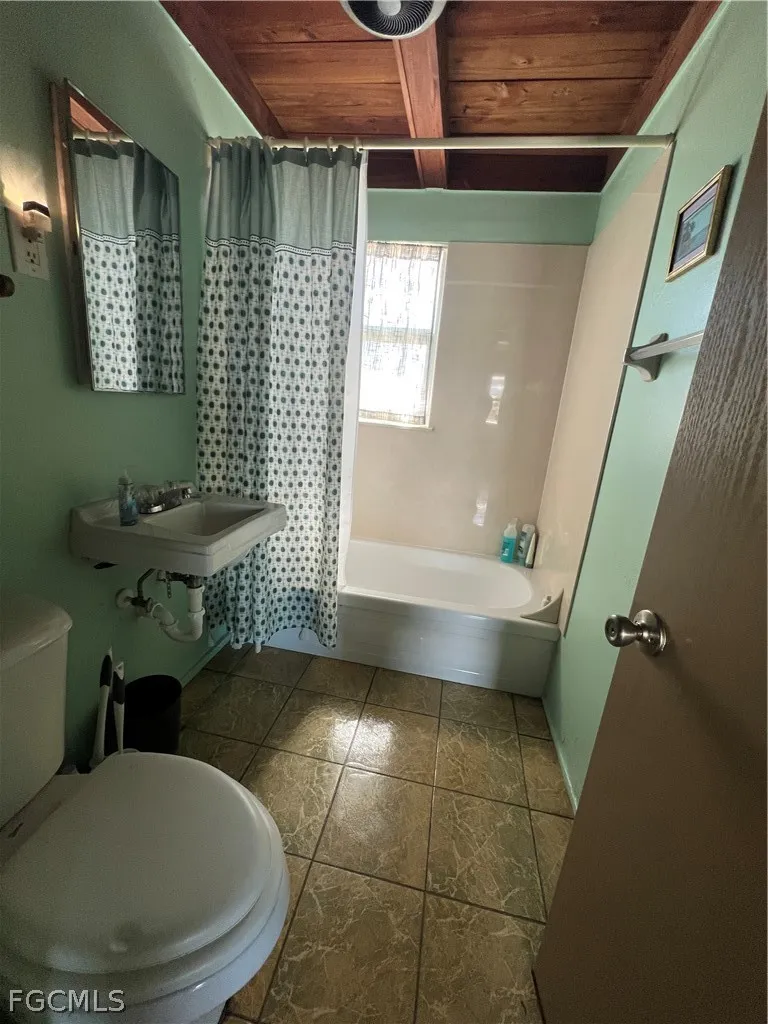 Coco Plum Drive Matlacha, FL 33993
