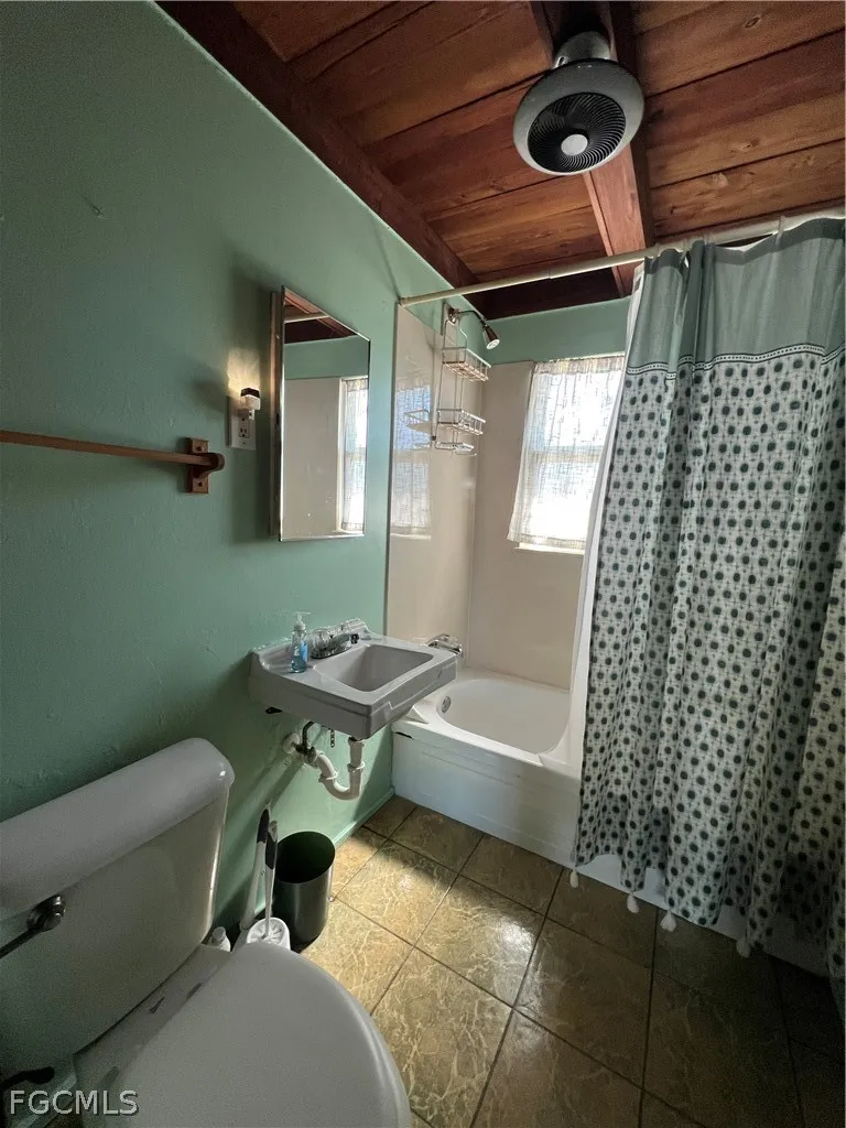 Coco Plum Drive Matlacha, FL 33993