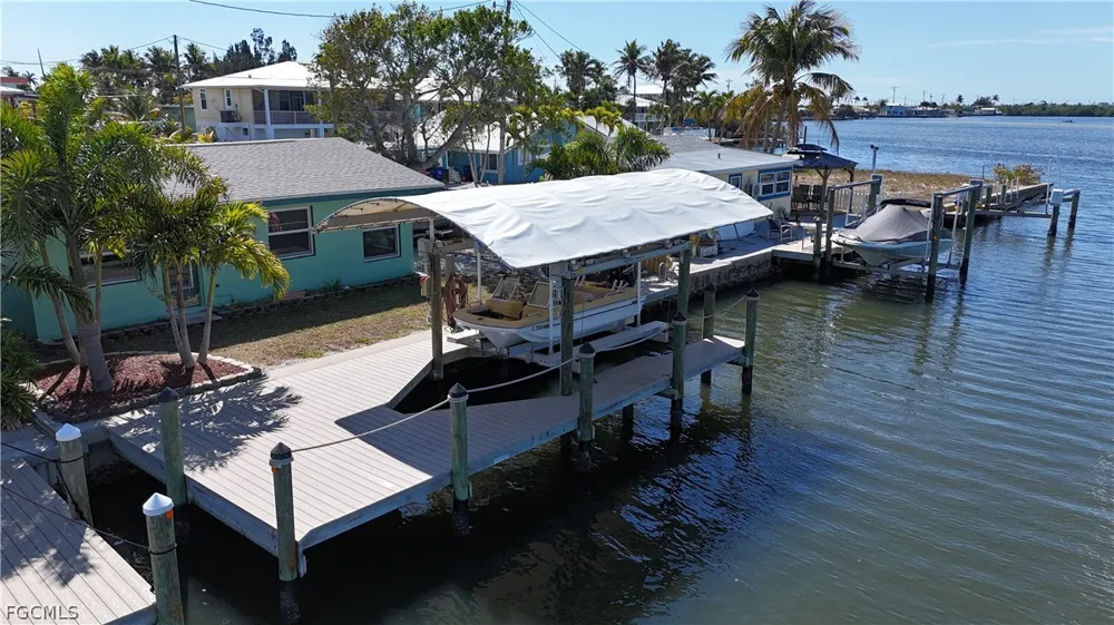 Coco Plum Drive Matlacha, FL 33993