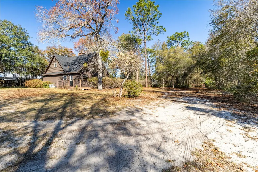 40043 W 8TH AVENUE Umatilla, FL 32784