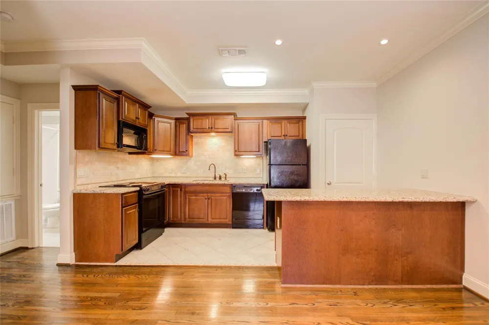 6503 Mapleridge Street #C