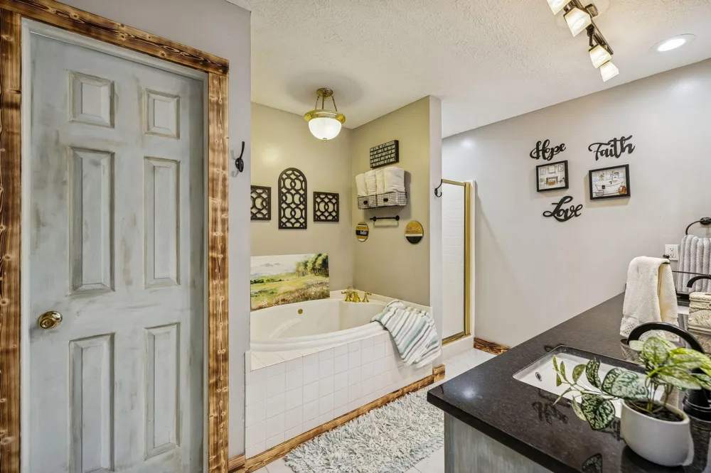 350 Alexander Road Ringgold, GA 30736