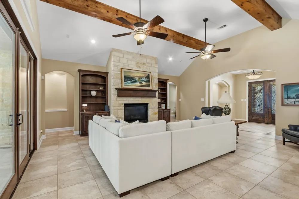 1142 Fletcher Anderson, TX 77830