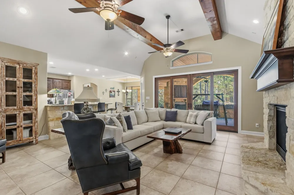 1142 Fletcher Anderson, TX 77830