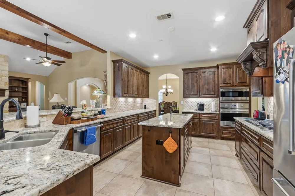 1142 Fletcher Anderson, TX 77830