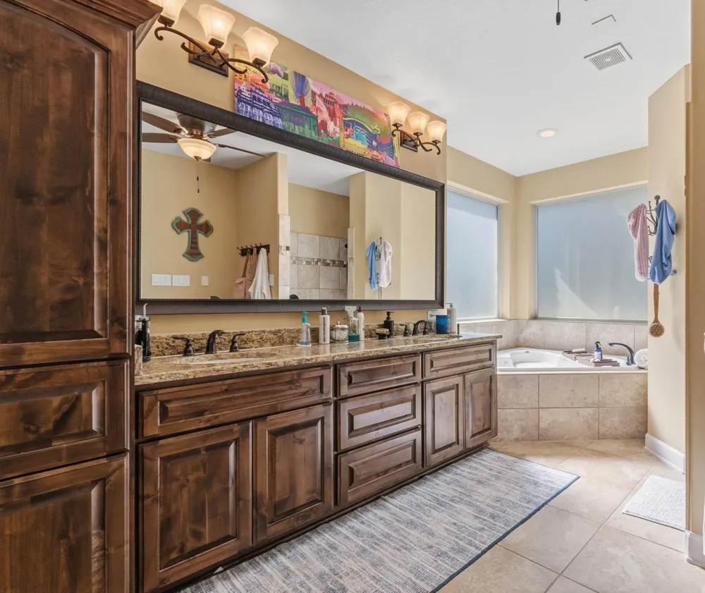1142 Fletcher Anderson, TX 77830