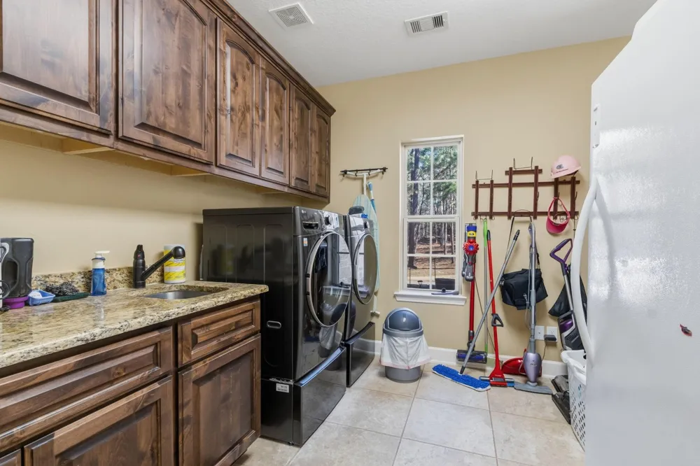 1142 Fletcher Anderson, TX 77830