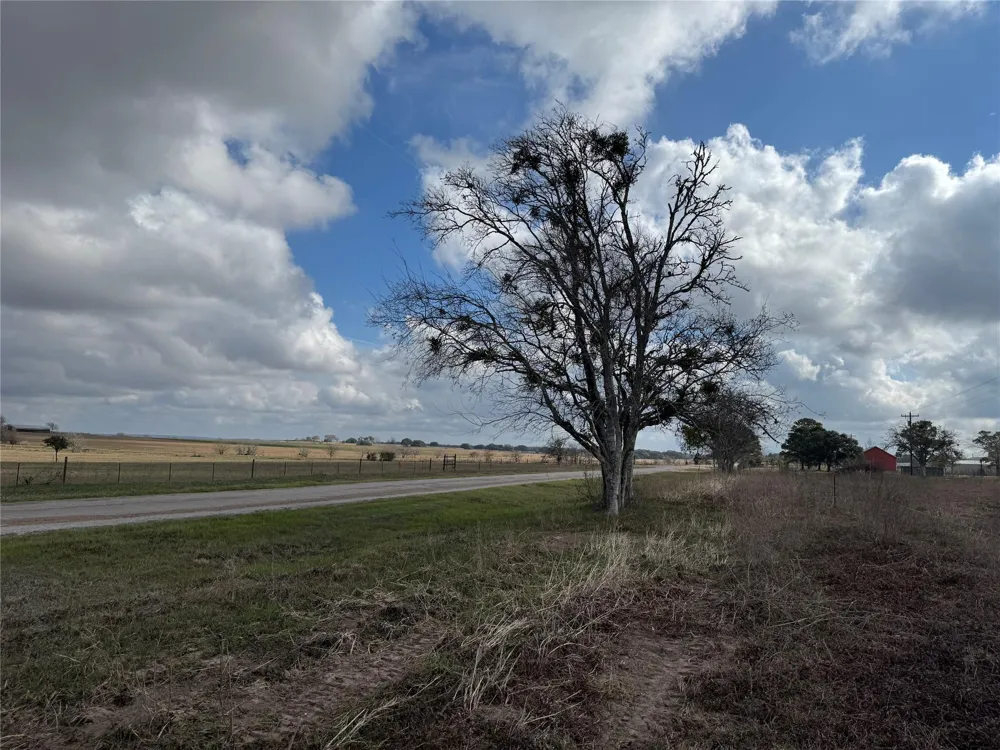 1050 Cr 201 Weimar, TX 78962