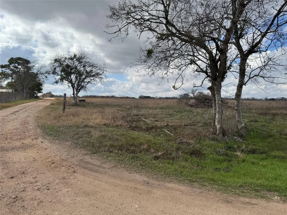 1050 Cr 201 Weimar, TX 78962