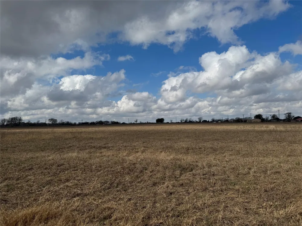 1050 Cr 201 Weimar, TX 78962