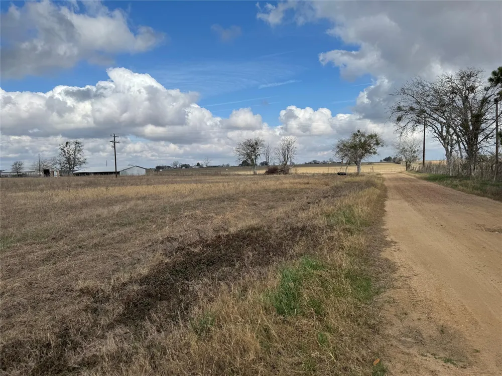 1050 Cr 201 Weimar, TX 78962