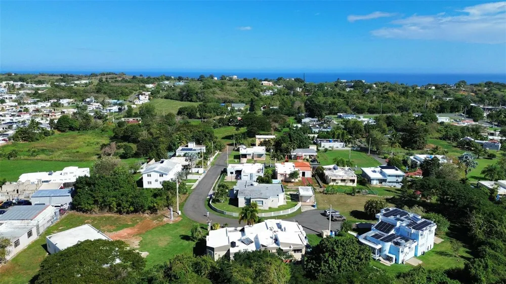 1117 CALLE VIRGINIA BARRETO GARCIA Quebradillas, PR 00678