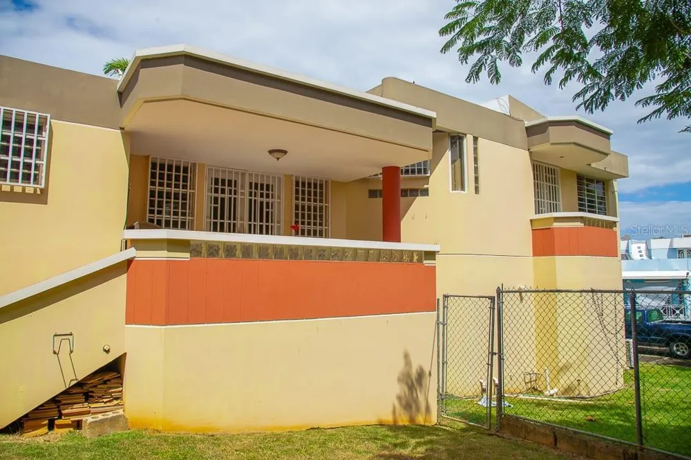 1117 CALLE VIRGINIA BARRETO GARCIA Quebradillas, PR 00678