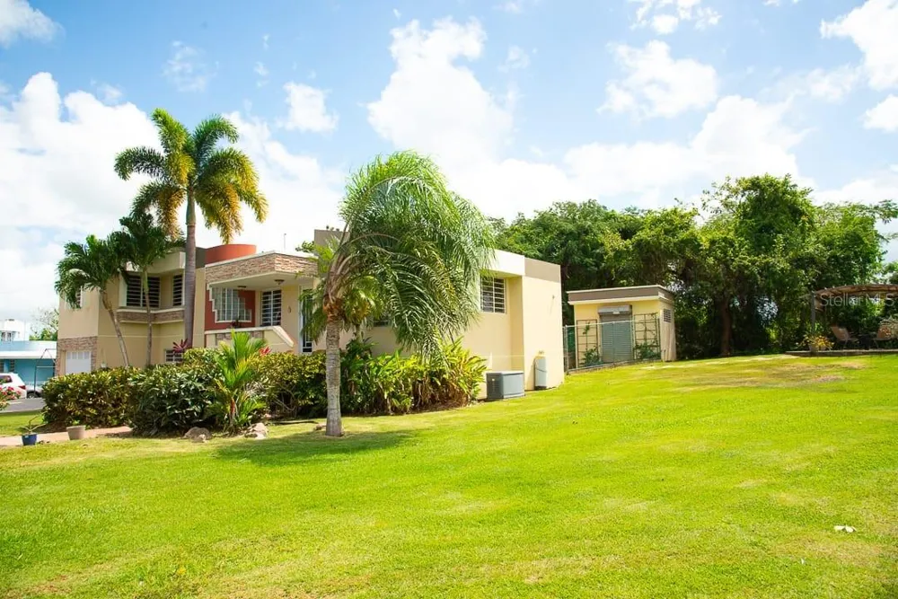 1117 CALLE VIRGINIA BARRETO GARCIA Quebradillas, PR 00678