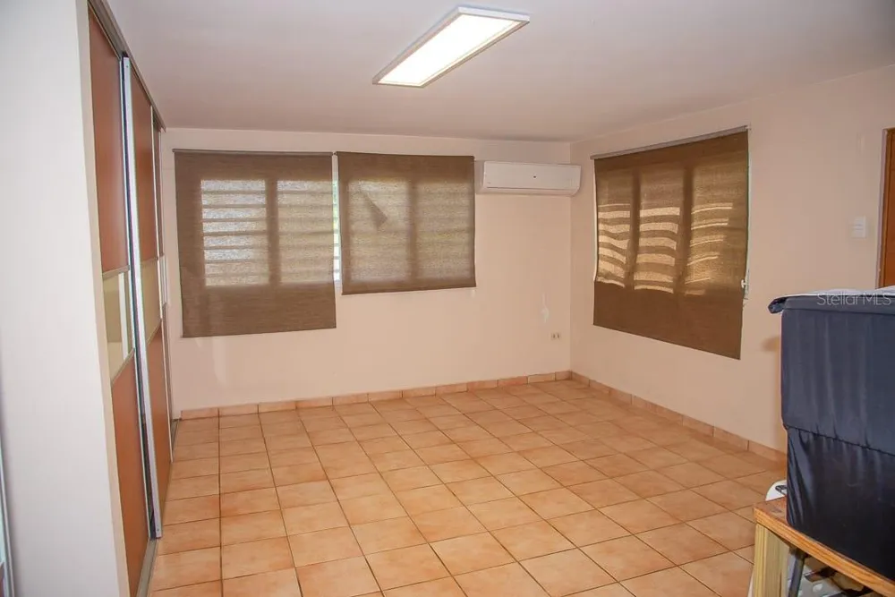 1117 CALLE VIRGINIA BARRETO GARCIA Quebradillas, PR 00678