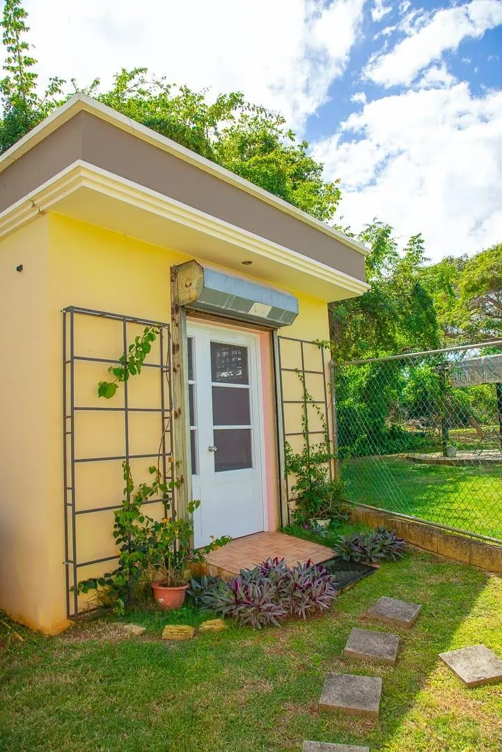 1117 CALLE VIRGINIA BARRETO GARCIA Quebradillas, PR 00678