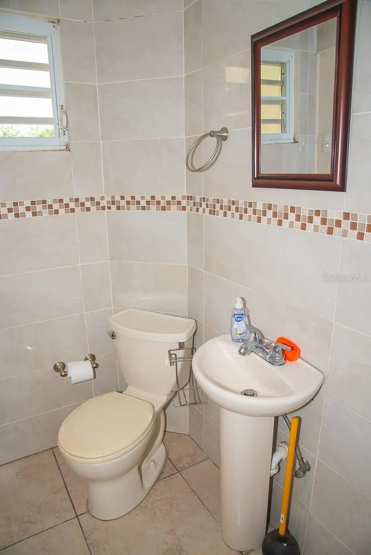 1117 CALLE VIRGINIA BARRETO GARCIA Quebradillas, PR 00678